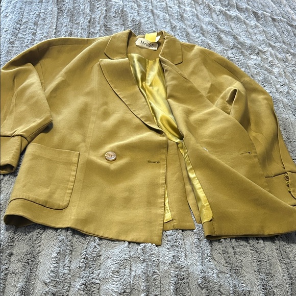 Muse Olive-Tone Single-Button Blazer - Picture 3 of 4